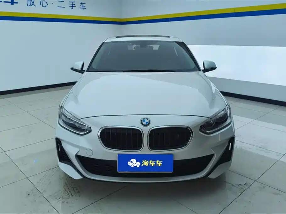 BMW 1 Series 2019 118i M Sport Package фото 2