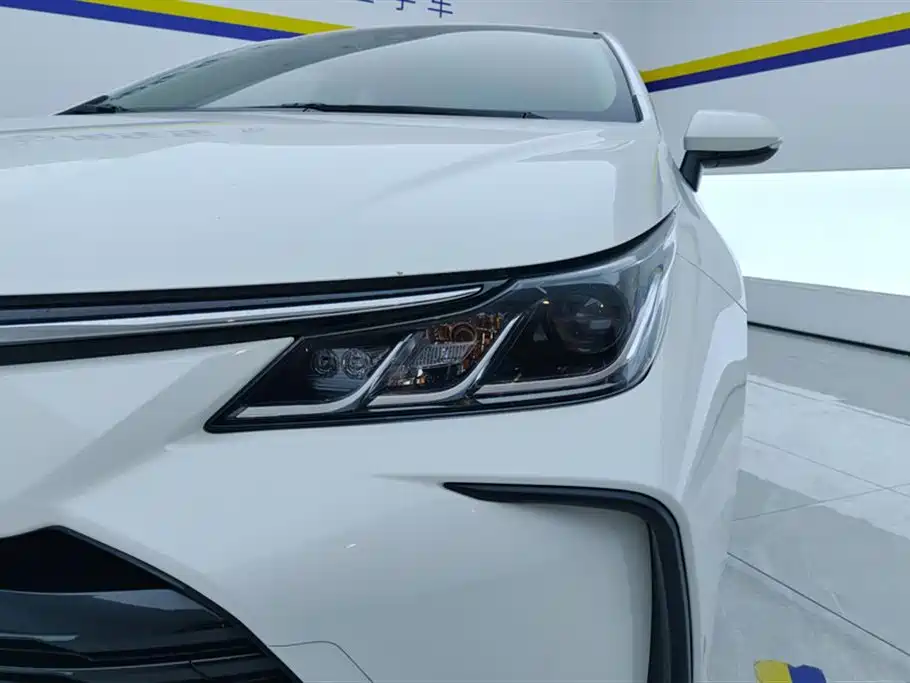 Toyota Corolla 2019 1.2T S-CVT GL-i Elite Edition фото 5