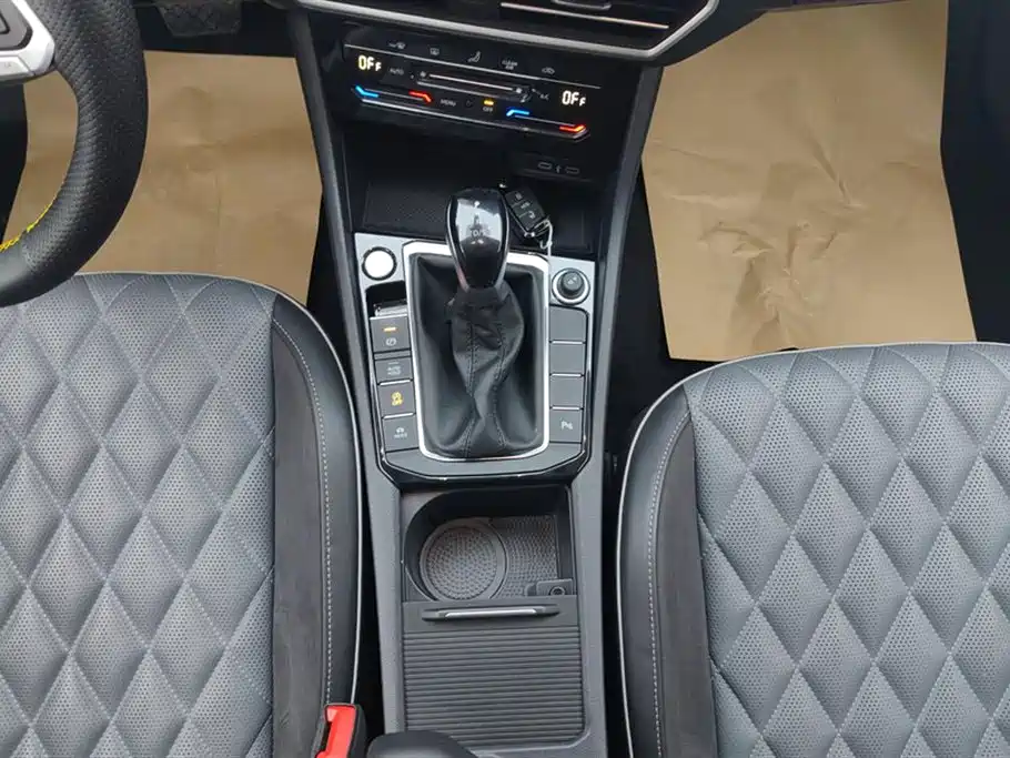 Volkswagen Sagitar 2023 300TSI DSG Excellence Edition фото 16