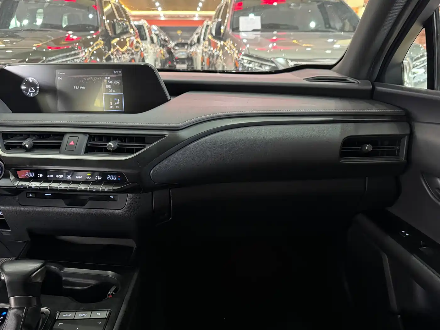 Lexus UX 2019 260h Explorer Fun Edition (China V) фото 8