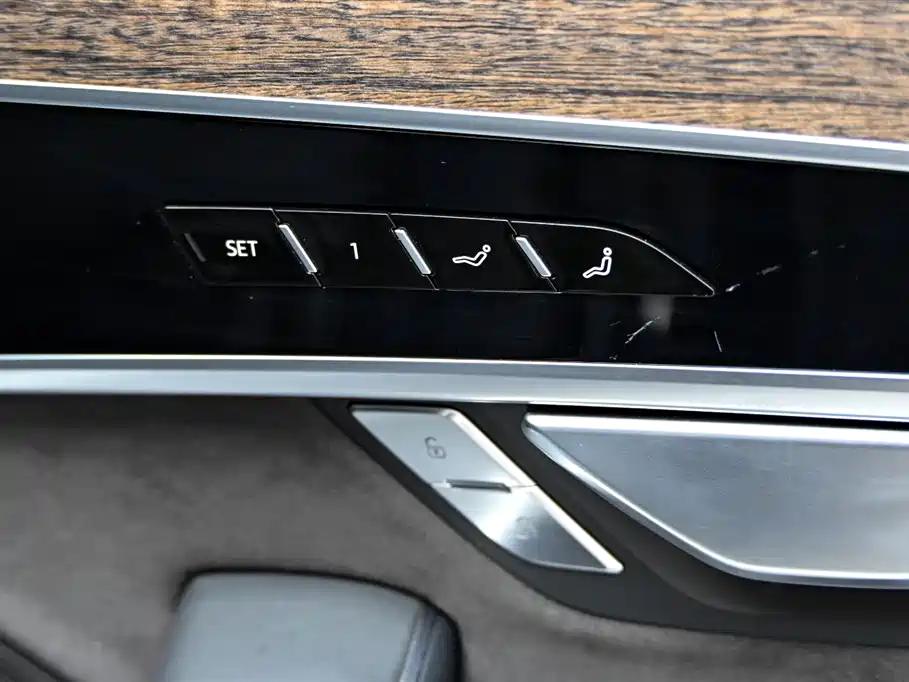 Audi A8 2019 A8L 55 TFSI quattro Premium фото 28