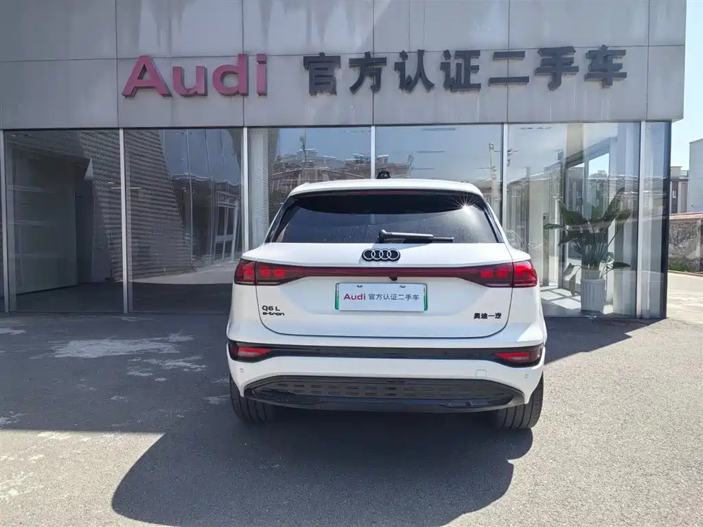 Audi Q6L e-tron 2025 Model Pioneer Edition фото 5
