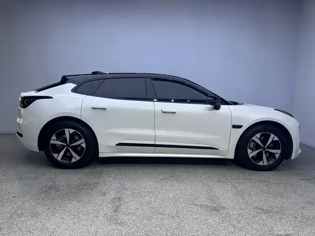 ZEEKR EXTREME KRYPTON 001