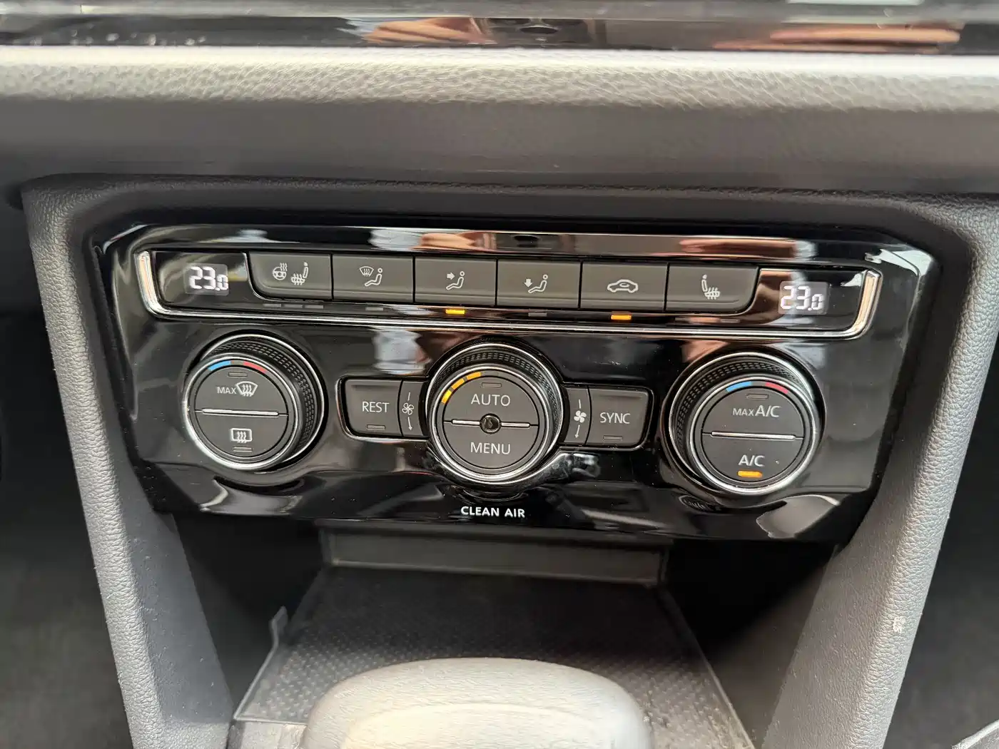 Volkswagen Tiguan L 2017 330TSI Automatic 2WD Flagship Edition фото 15