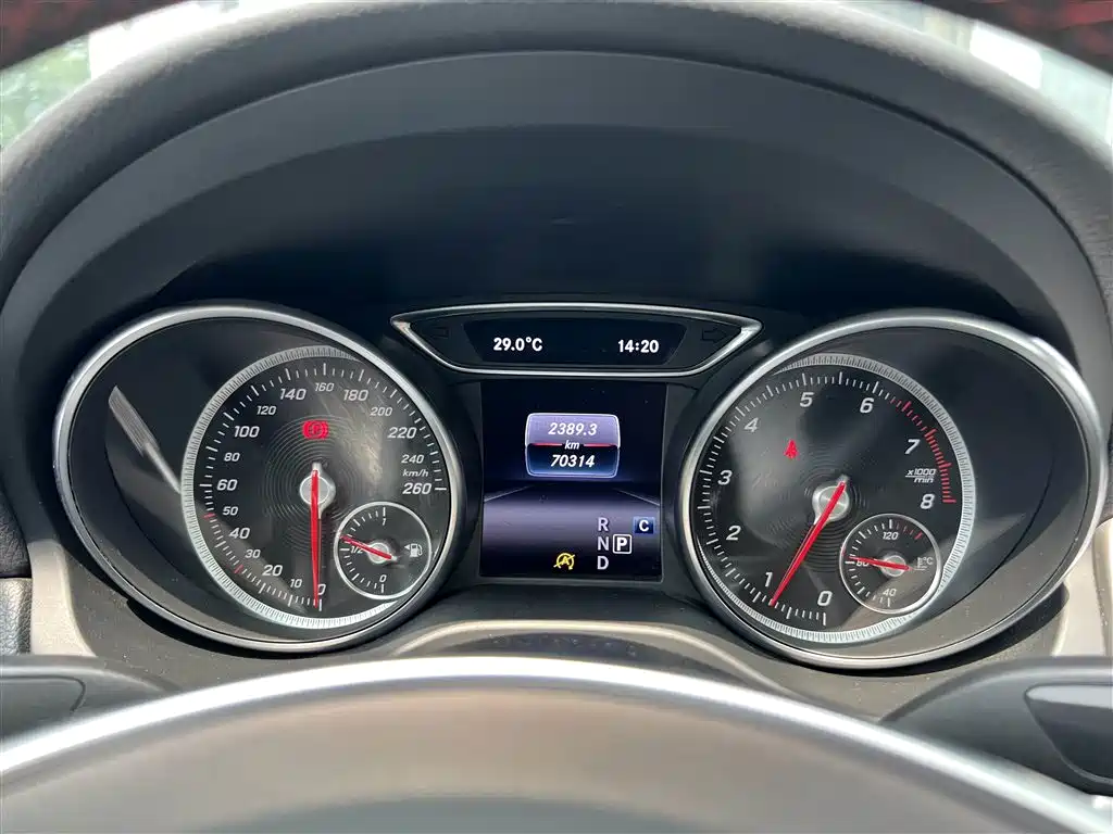 Mercedes-Benz CLA (Import) 2018 CLA 220 4MATIC фото 25