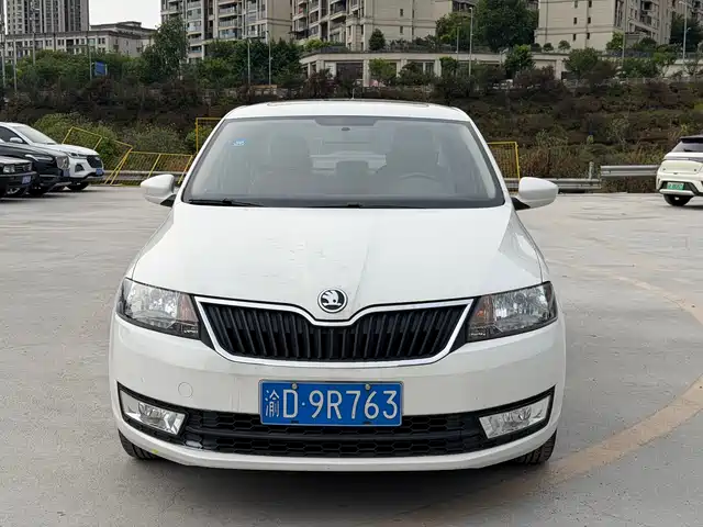 Škoda Rapid 2016 1.6L Automatic Pioneer Edition