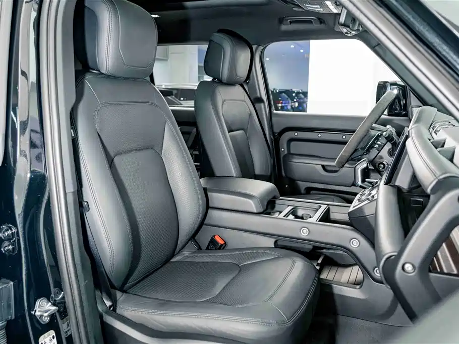 Land Rover Defender 2023 Facelift 110 5.0T V8 фото 23