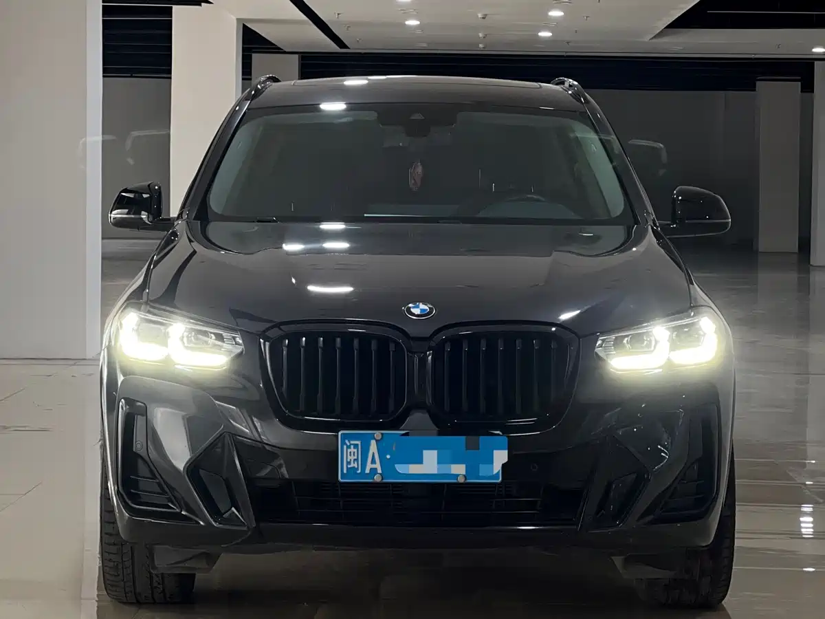 BMW X3 2022 xDrive30i Leading M Night Package фото 2