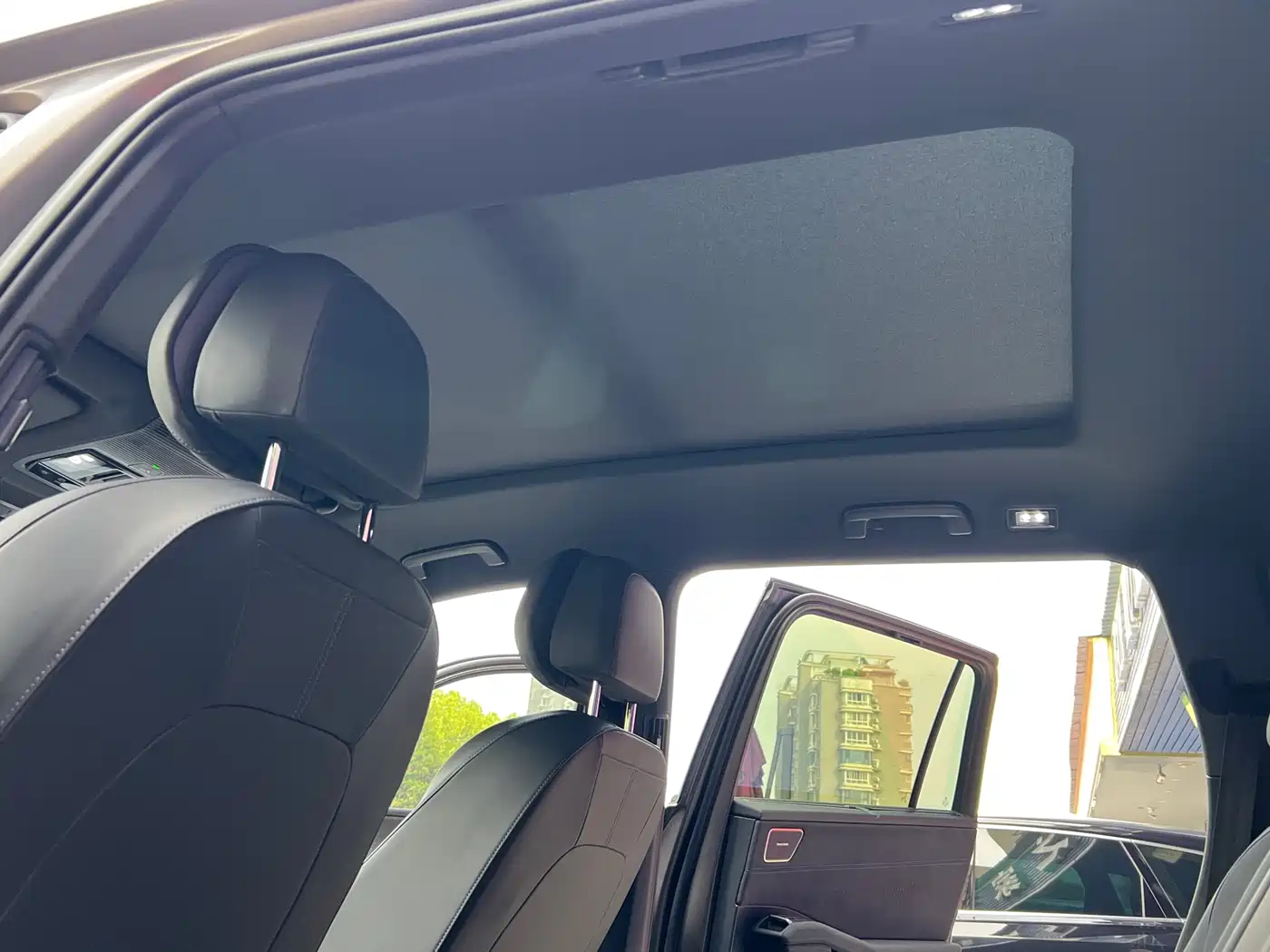 Volkswagen Teramont 2025 Teramont Pro 450TSI 4WD Summit Edition фото 27