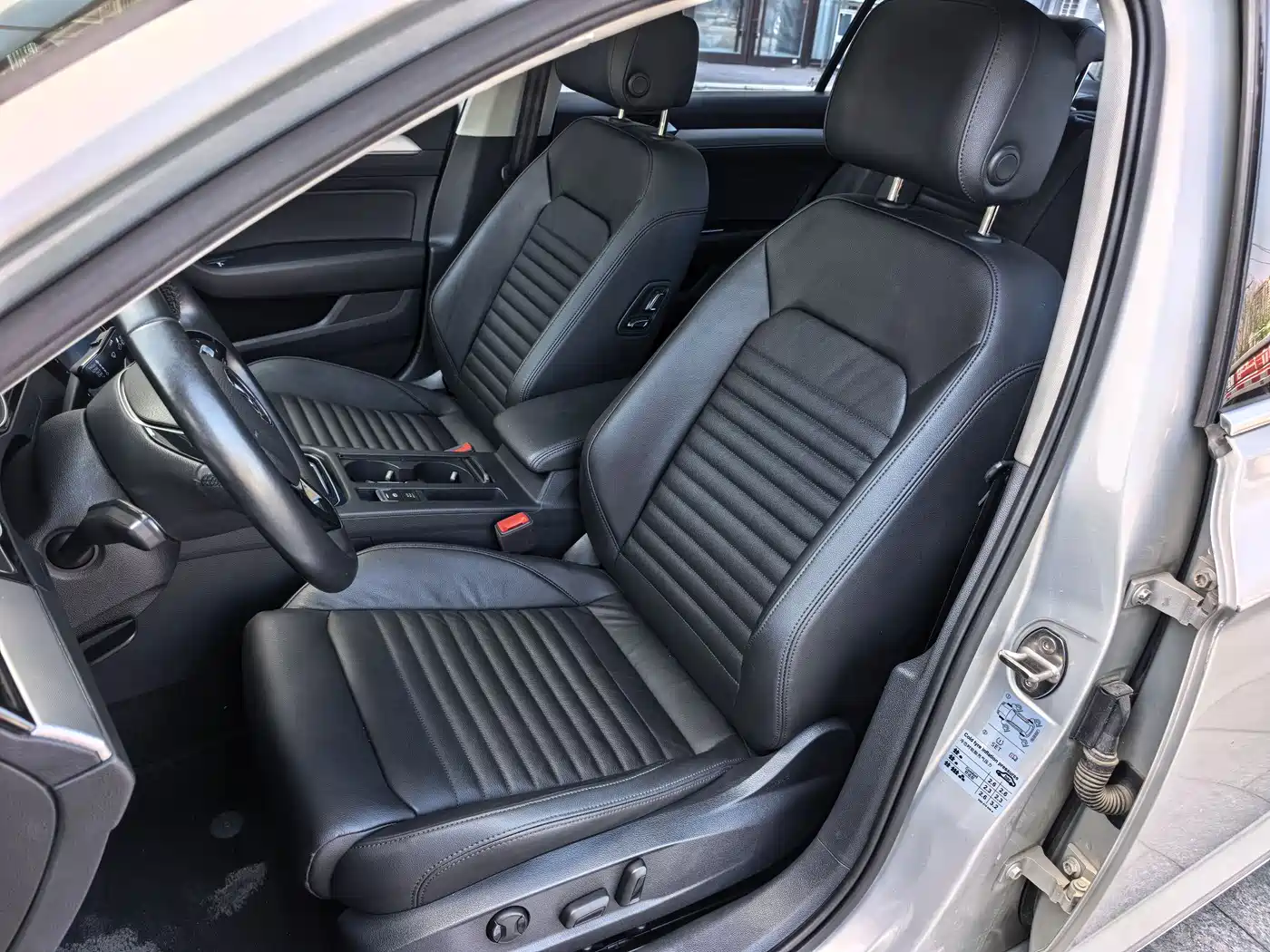 Volkswagen Magotan 2017 330TSI DSG Leading фото 11