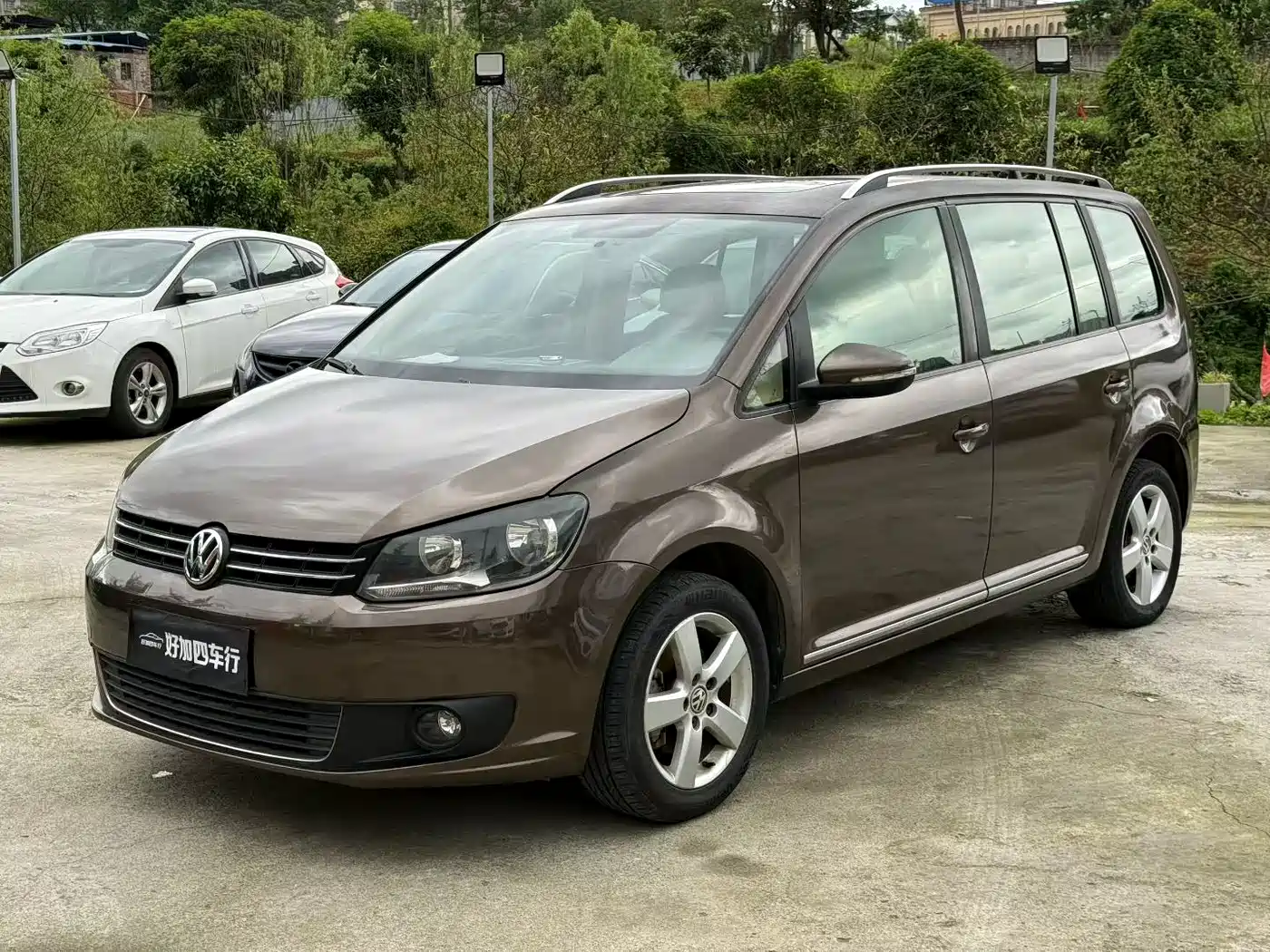 Volkswagen Touran 2011 1.4T DSG Intelligent Elite 5-seater фото 3