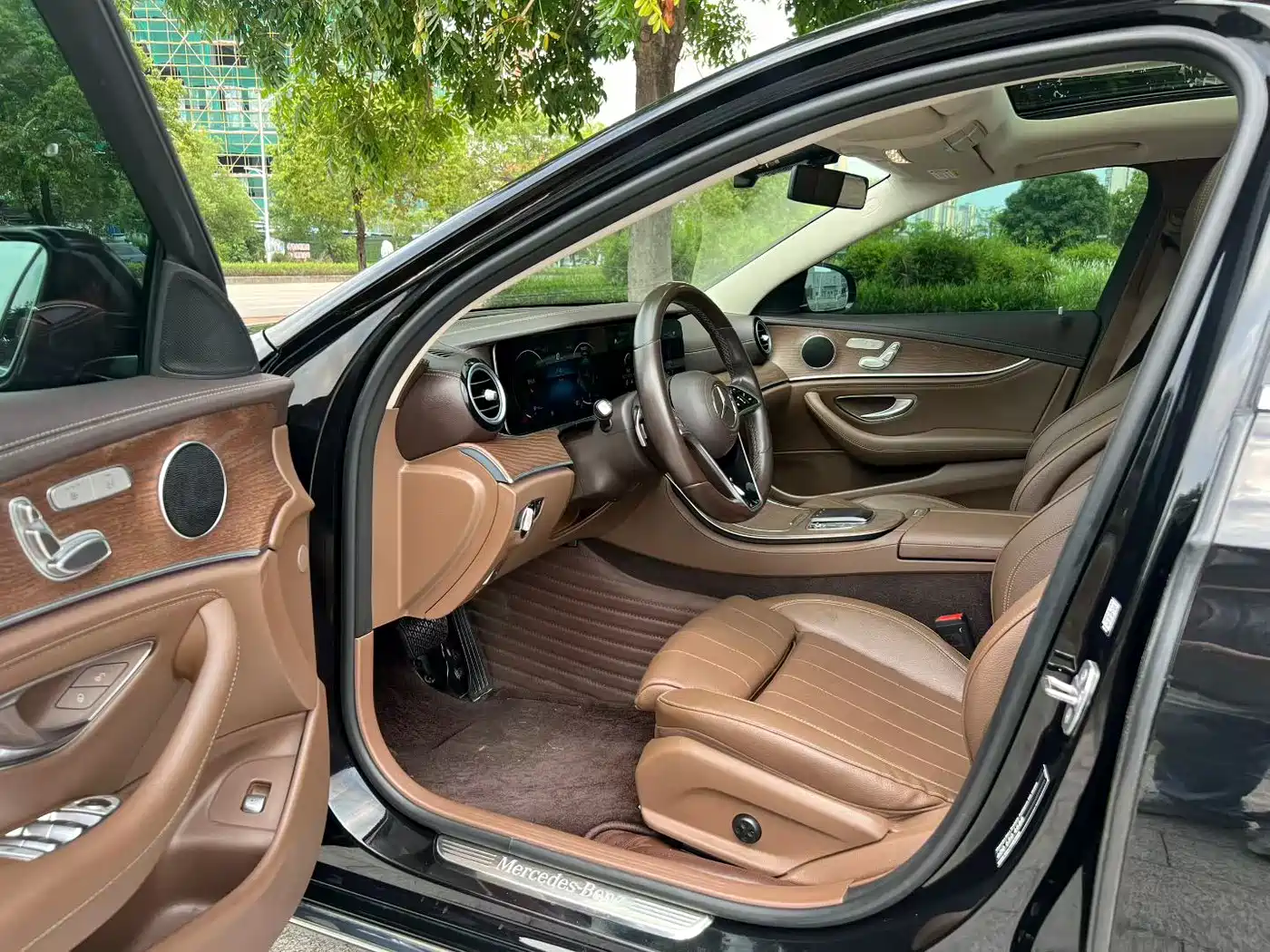 Mercedes-Benz E-Class 2022 Facelift E 300 L Fashion Style фото 4