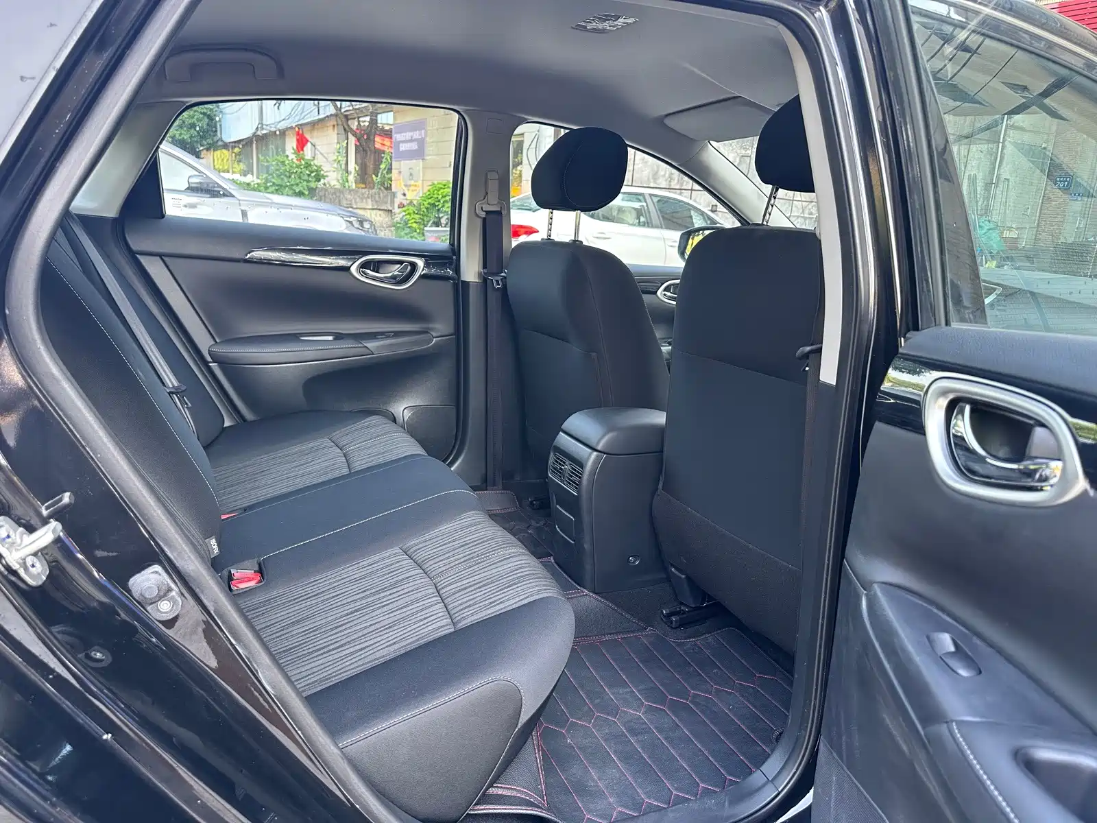 Фото 8 - Nissan Sylphy