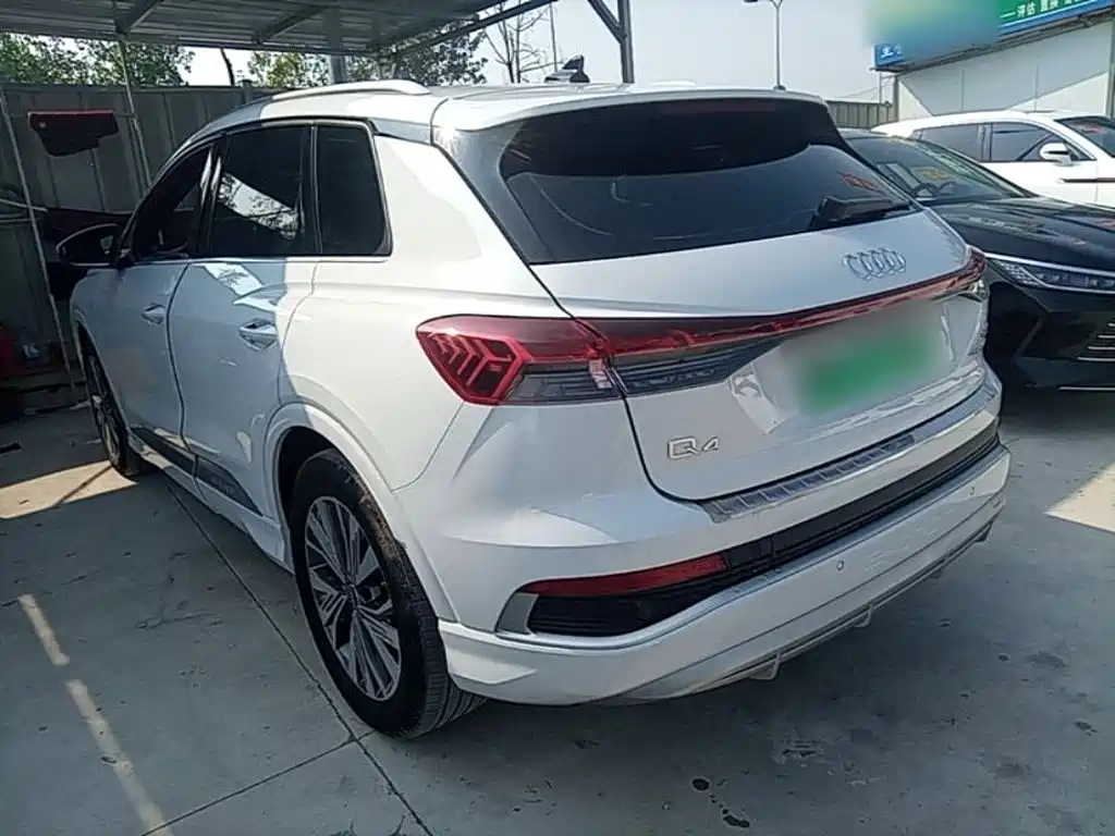 Audi Q4 e-tron 2024 2023 40 e-tron Pioneer Edition