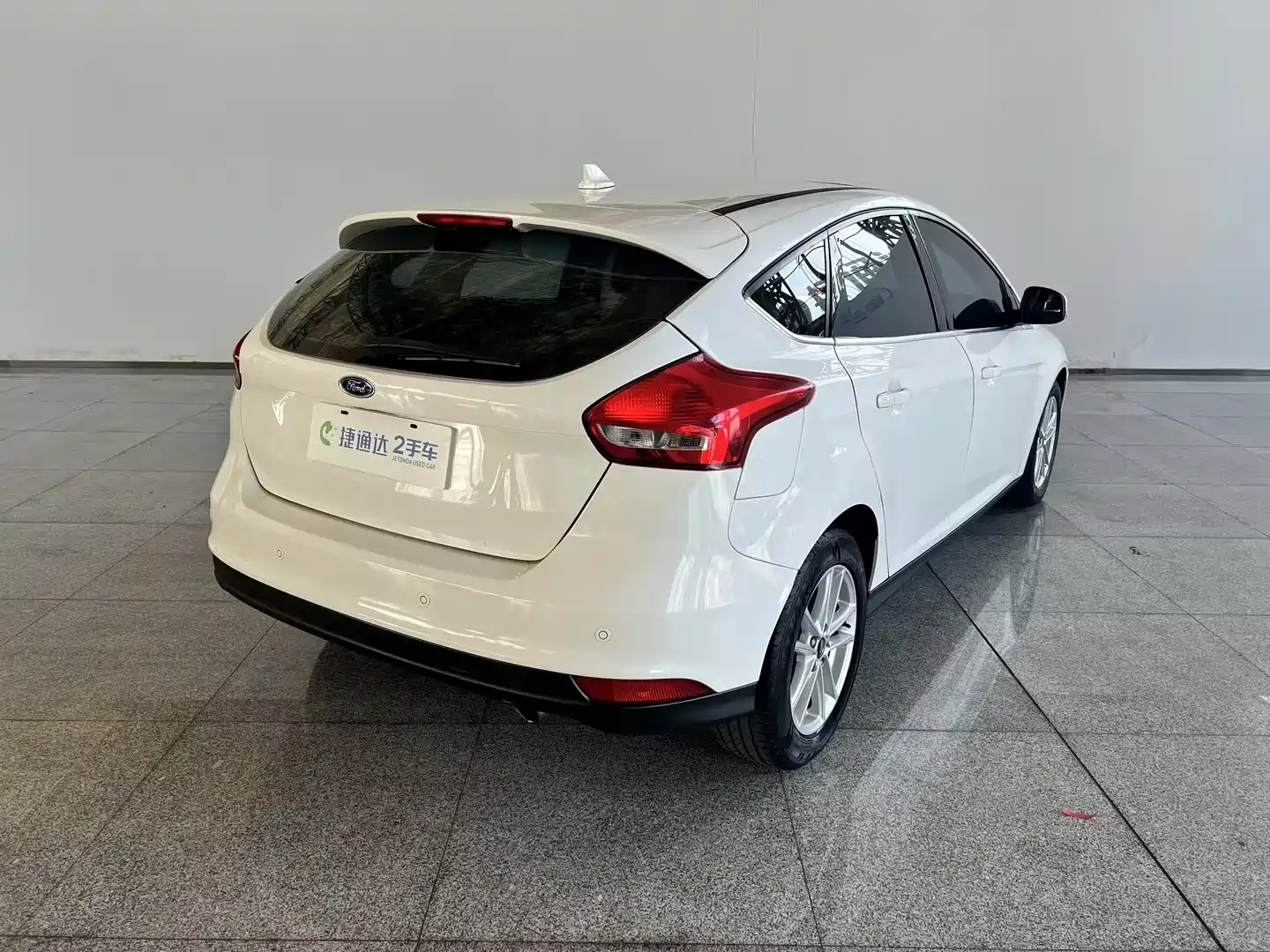 Фото 26 - Ford Focus
