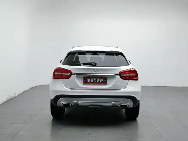 Mercedes-Benz GLA 2016 GLA 200 Fashion — фото 4