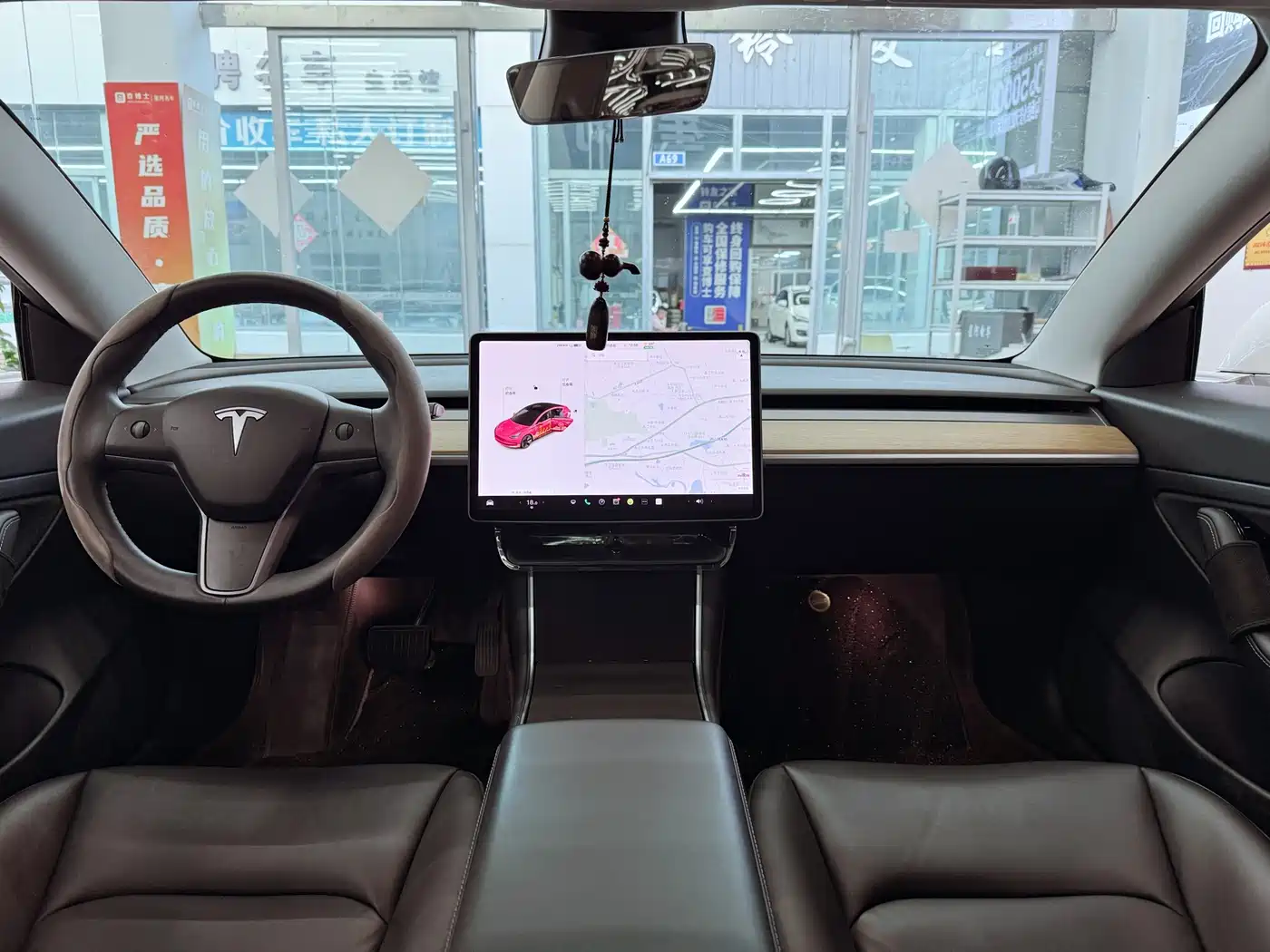 Фото 11 - Tesla Model 3
