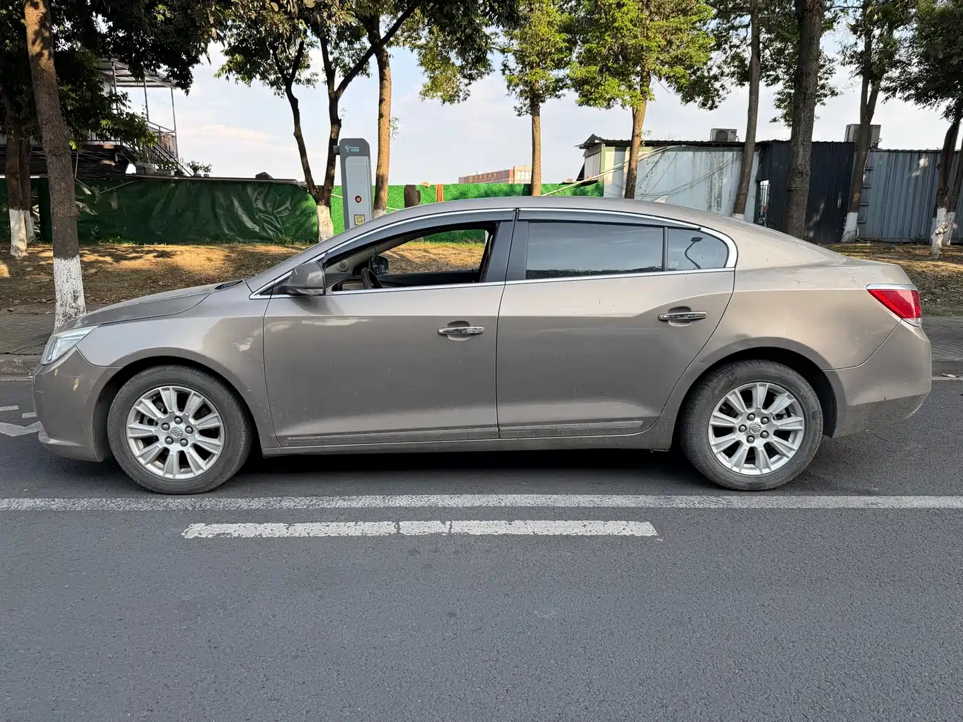 Buick LaCrosse 2012 2.4L SIDI Elegance Edition фото 3