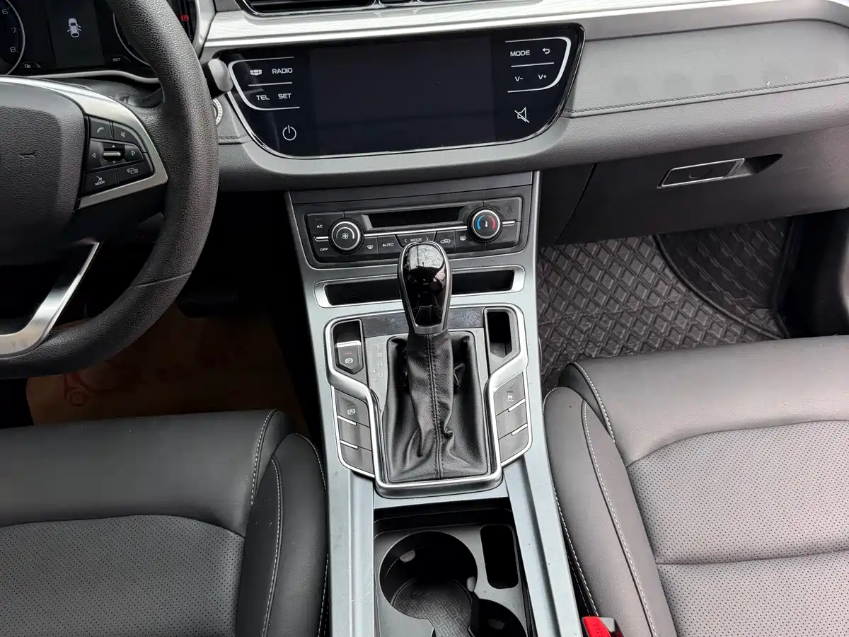Фото 27 - Geely Emgrand