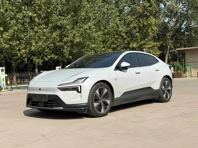 Polestar 4 Один мотор, стандартный запас хода