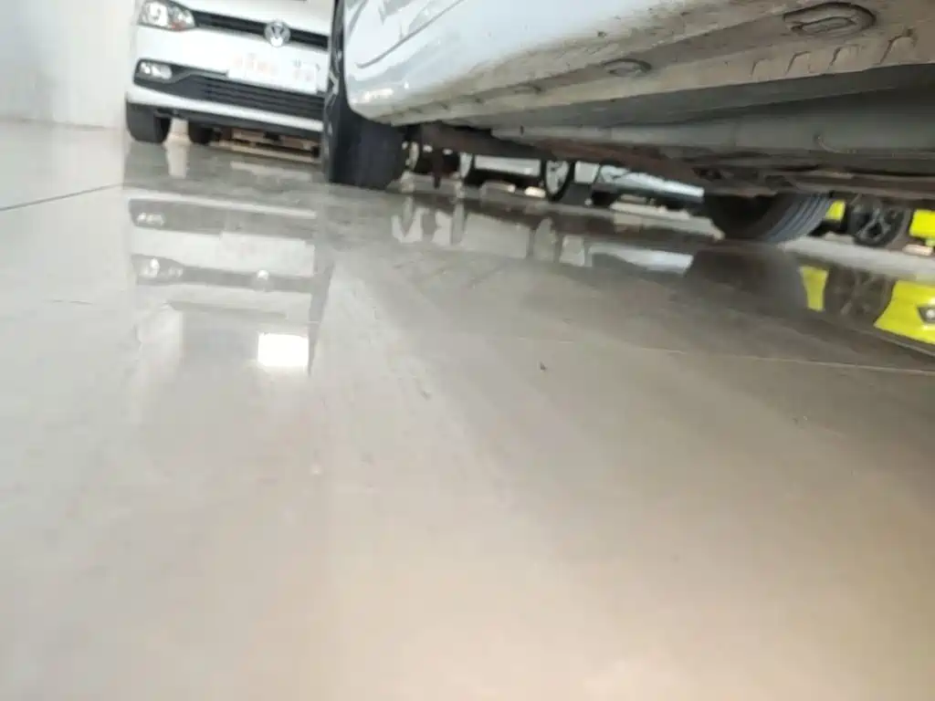 Фото 21 - Roewe i5