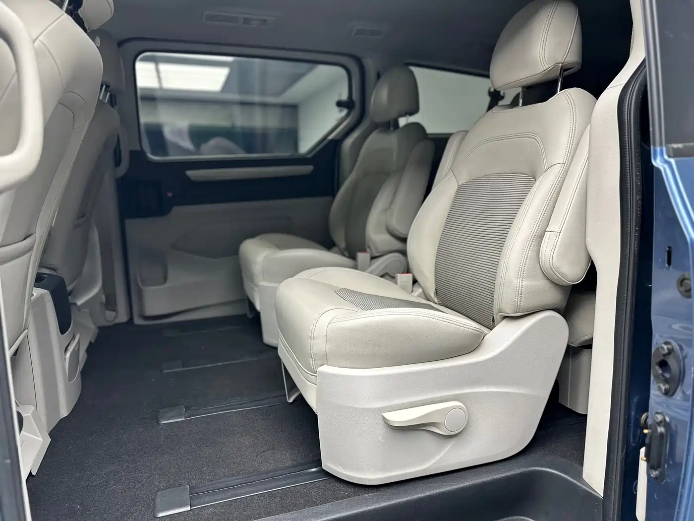 SAIC Maxus Maxus G10 2018 PLUS 2.0T Automatic Executive Edition фото 10