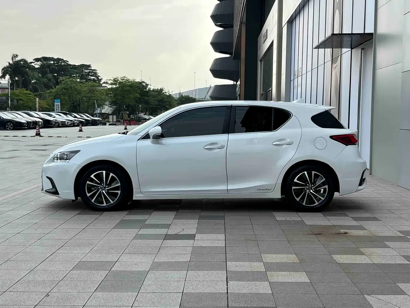 Lexus CT 2020 2017 CT200h Elite Edition Monochrome China V