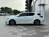 Фото 8 - Lexus CT