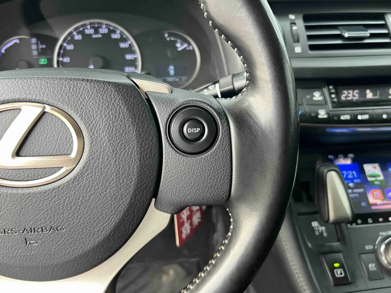 Фото 22 - Lexus CT