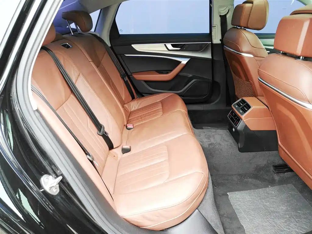 Audi A6L 2019 45 TFSI quattro Premium Elegance фото 8