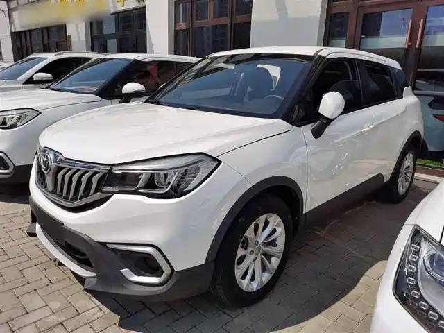 Zhonghua Zhonghua V3 2017 1.5L Manual Comfort