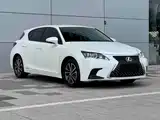 Фото 3 - Lexus CT