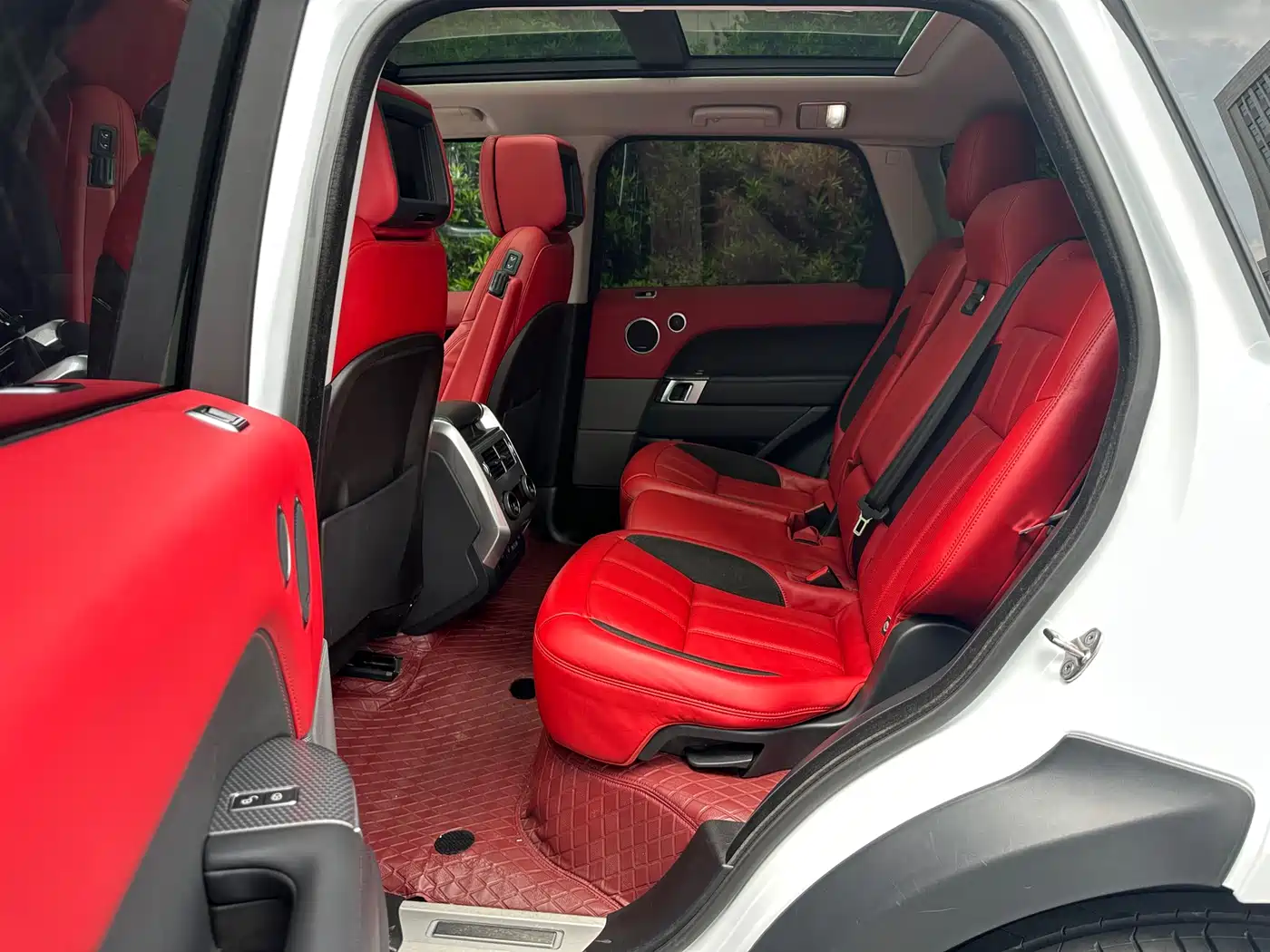 Land Rover Range Rover Sport 2020 3.0 L6 HSE DYNAMIC фото 4