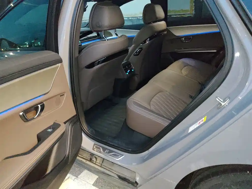 BYD Han 2025 2025 DM-i Smart Driving Edition 125KM Honor