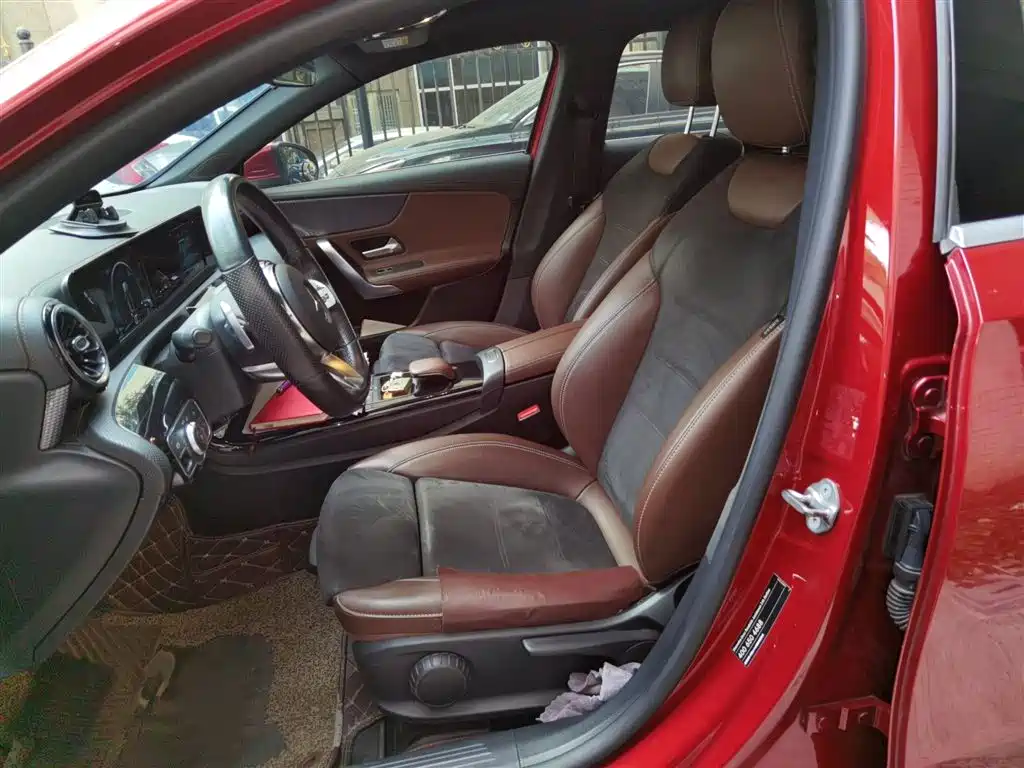 Mercedes-Benz A-Class 2019 A 180 L Sport Sedan фото 11