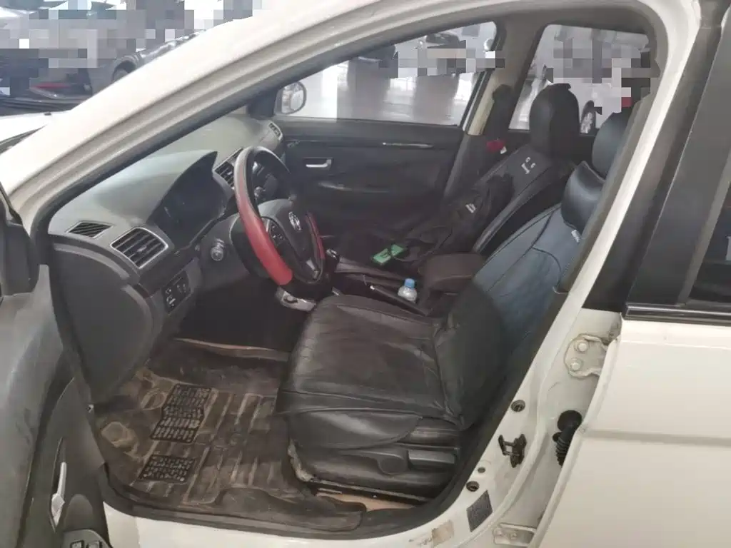 Dongfeng Fengguang Fengguang 370 2017 2016 1.5L Manual Luxury SFG15-05 7-Seat