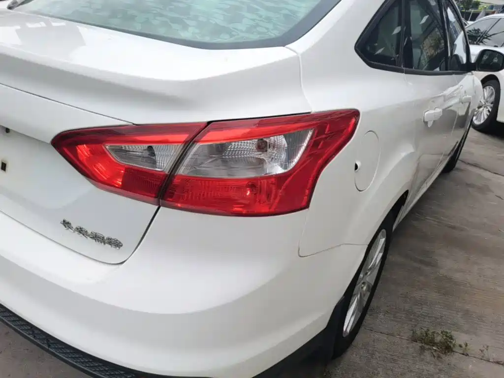 Ford Focus 2014 2012 Sedan 1.6L Manual Comfort