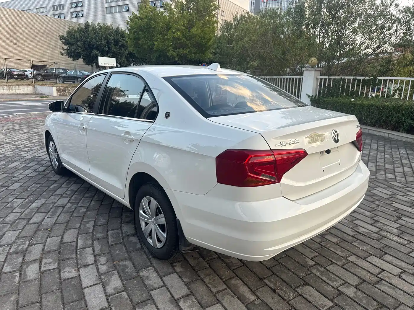 Volkswagen Jetta 2017 1.5L Automatic Fashion фото 8