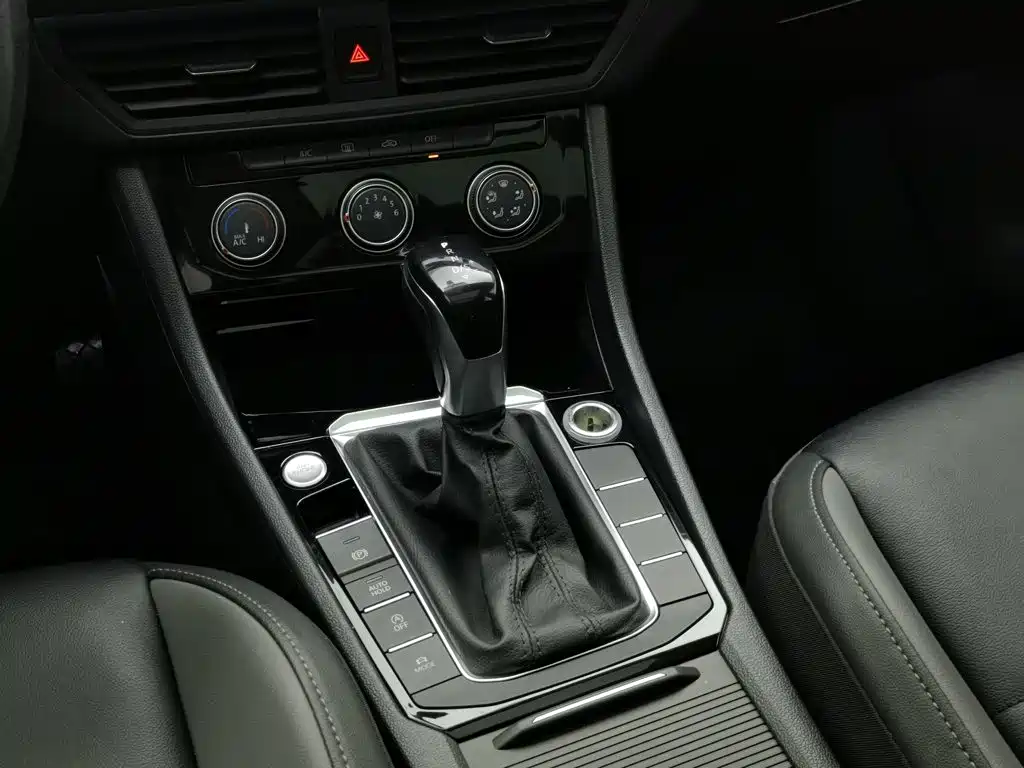 Volkswagen Sagitar, миниатюра 13