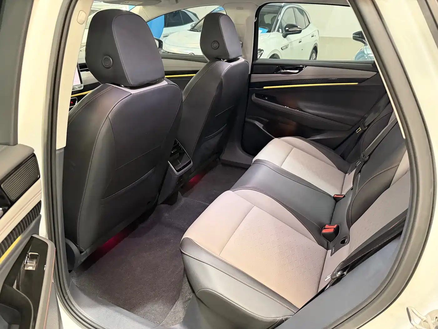 VOLKSWAGEN ID.7 VIZZION