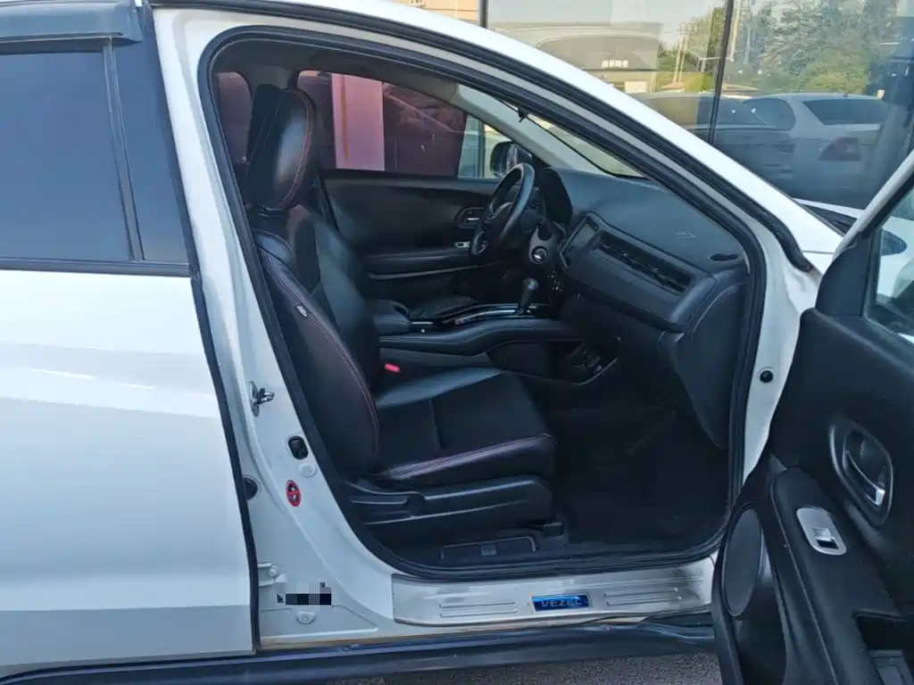 Photo 18 - Honda Vezel