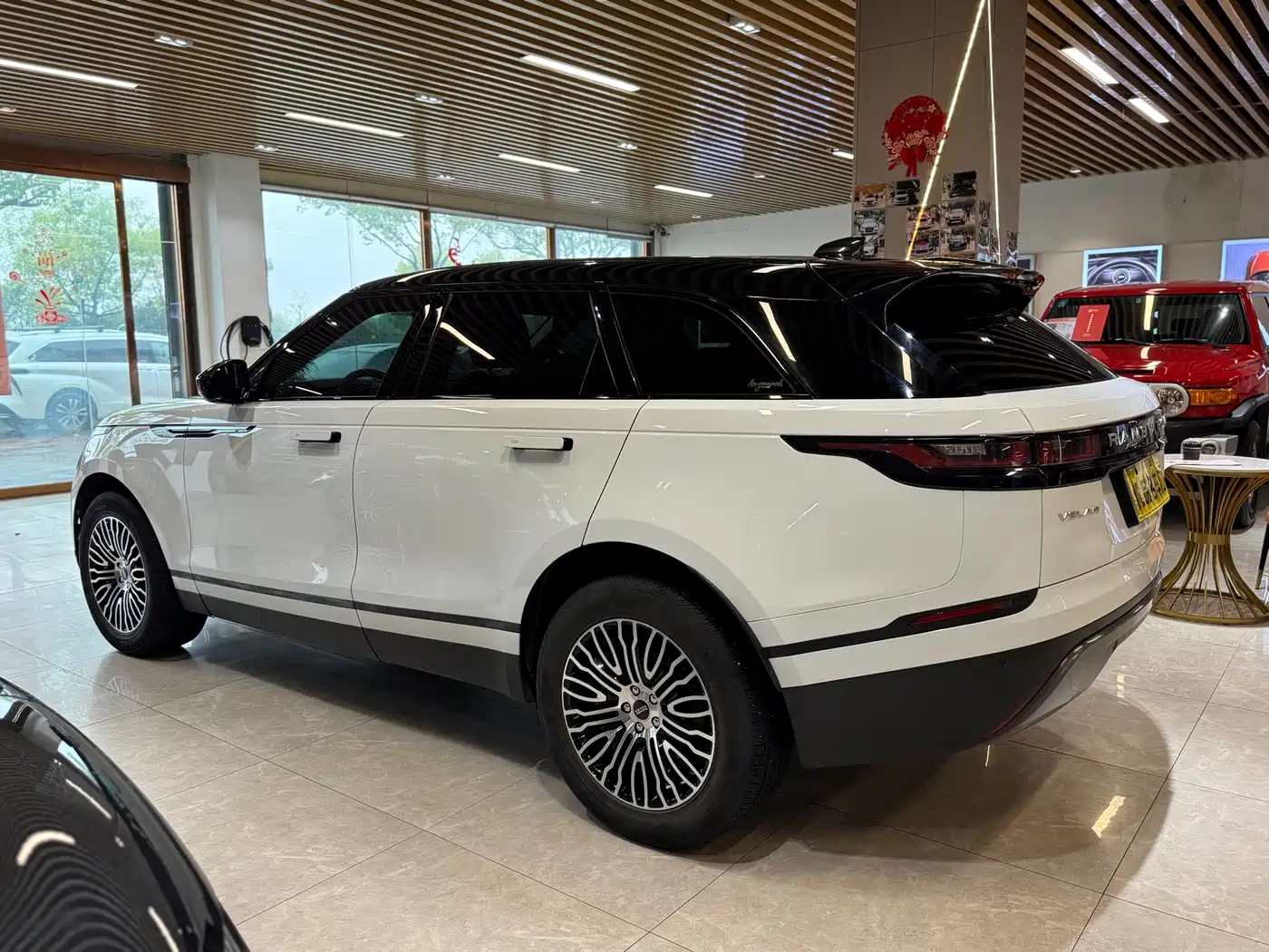 Land Rover Range Rover Velar 2020 P250 фото 6