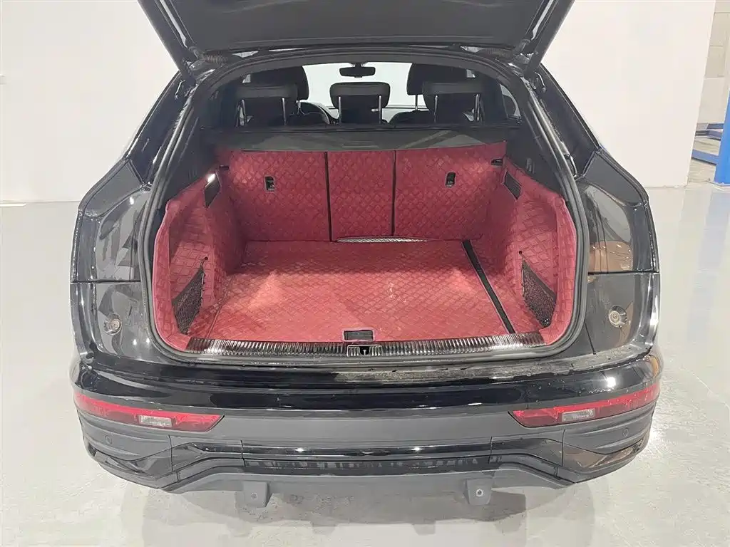 AUDI Q5L SPORTBACK