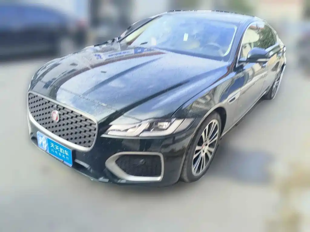 Jaguar XFL