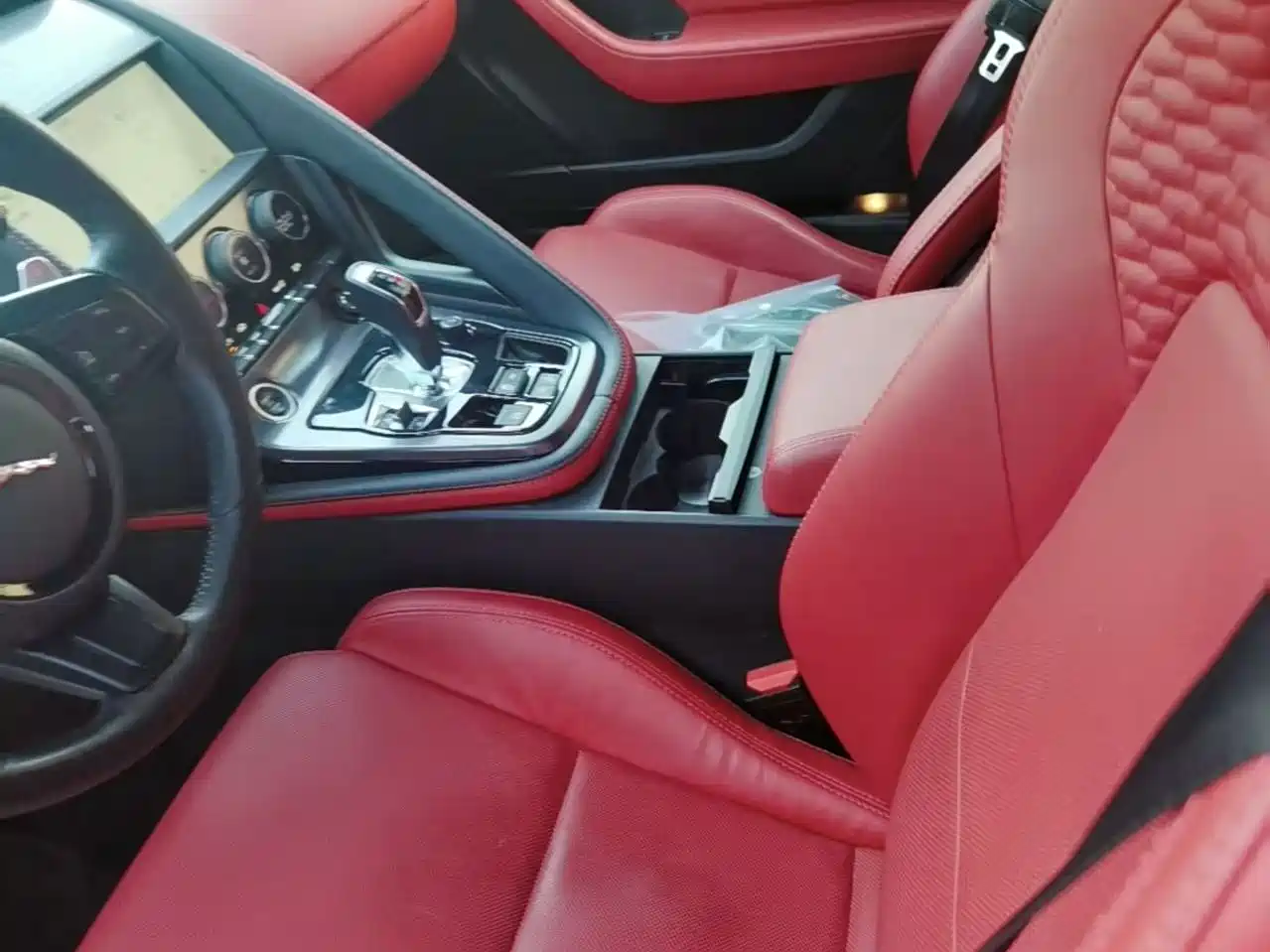Фото 9 - Jaguar F-TYPE