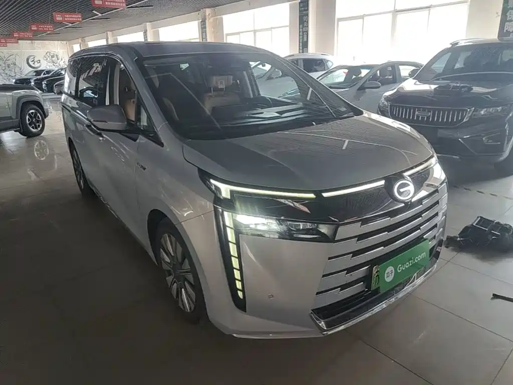 صورة 4 - GAC Trumpchi Trumpchi E8 NEV
