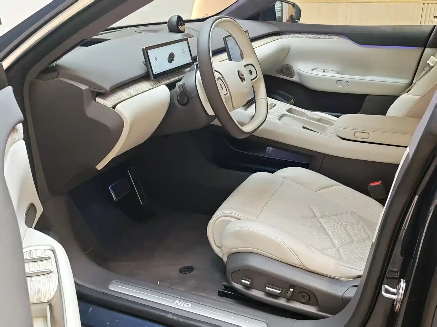 NIO NIO ET7