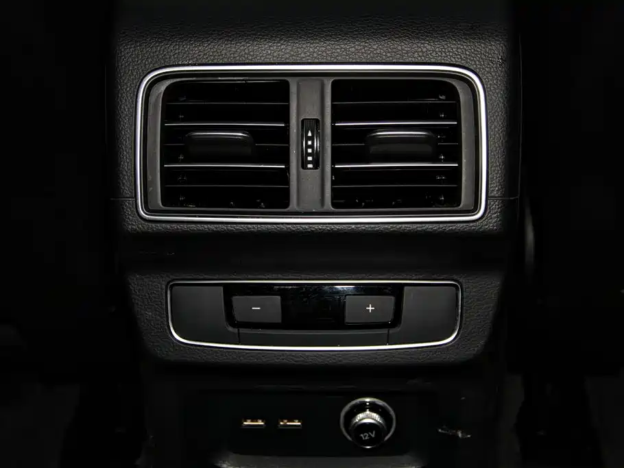 Audi Q5L 2023 40T Luxury Dynamic фото 22