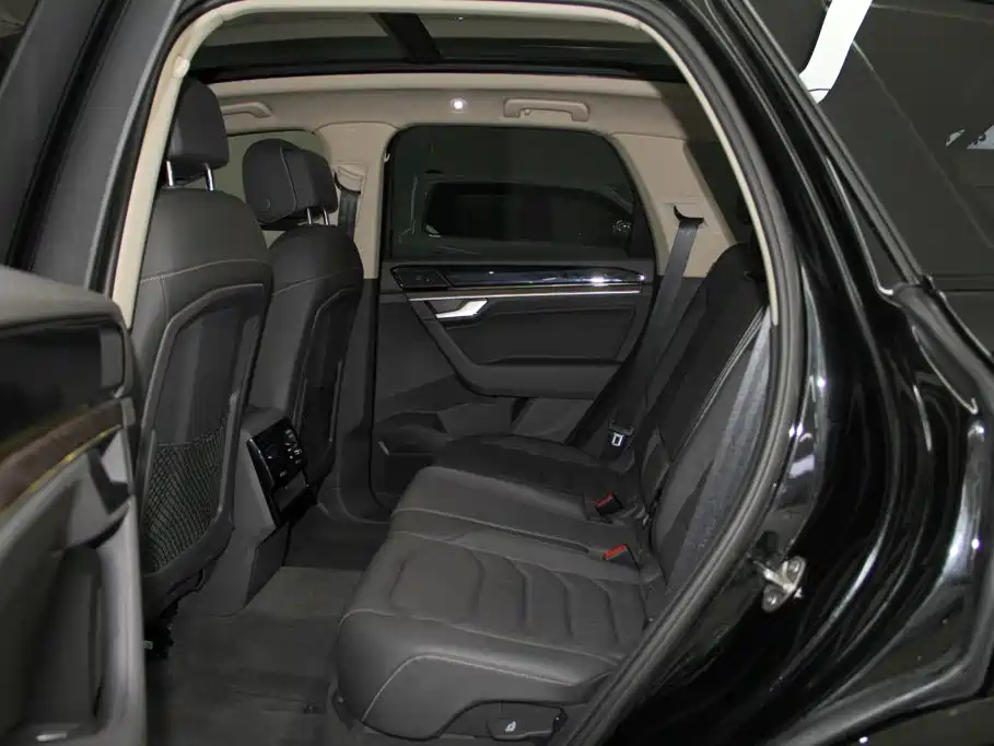 Photo 7 - Volkswagen Touareg