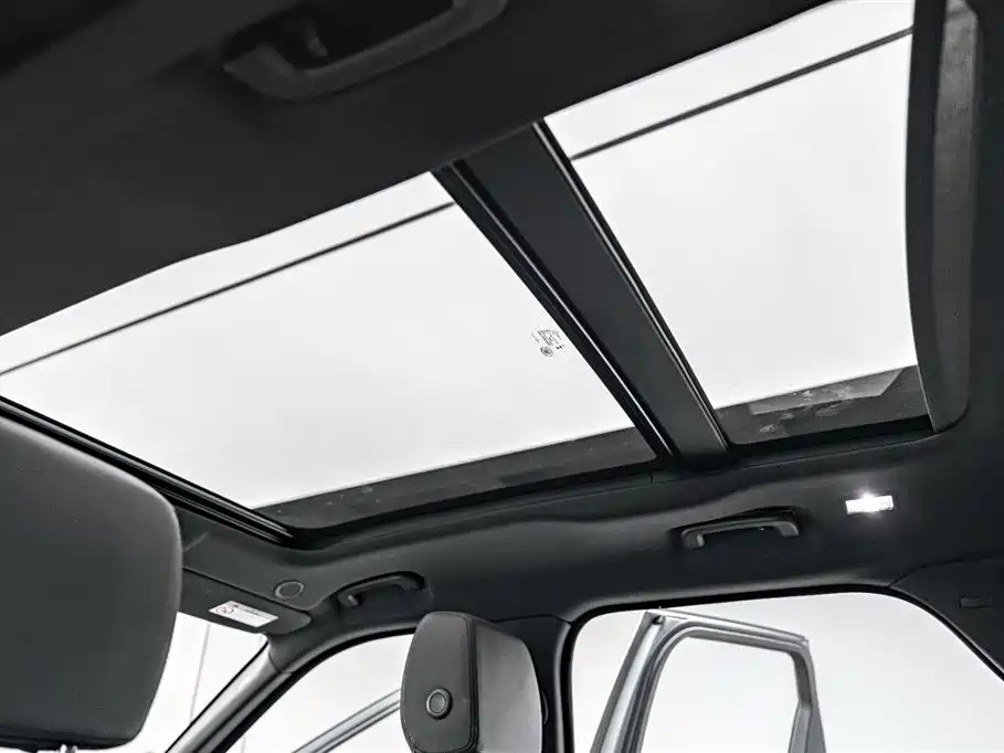 Land Rover Range Rover Velar 2024 Dynamic SE фото 26